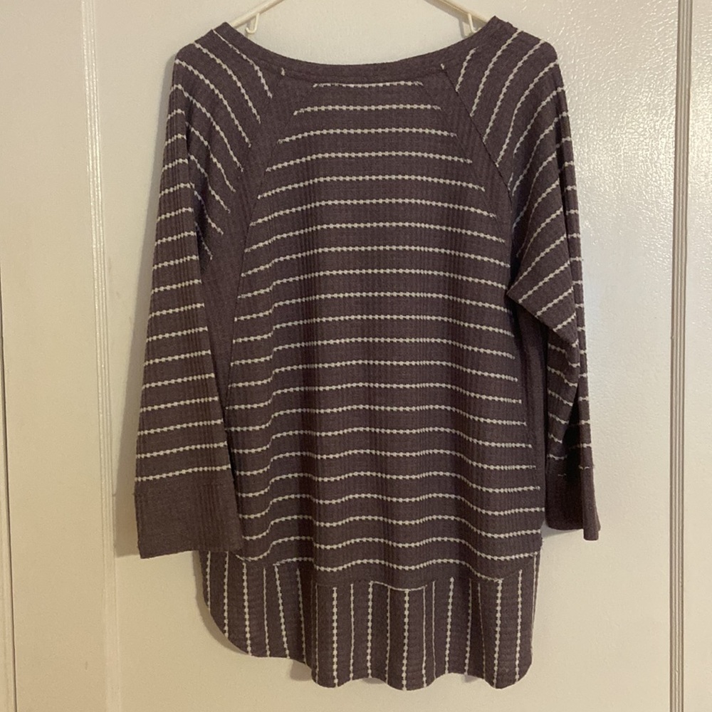 Stripped top. - Picture 5 of 5